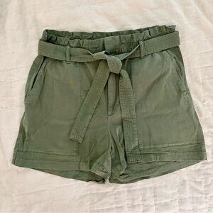 Banana Republic Women’s Olive Paperbag Tie Shorts - Size 12